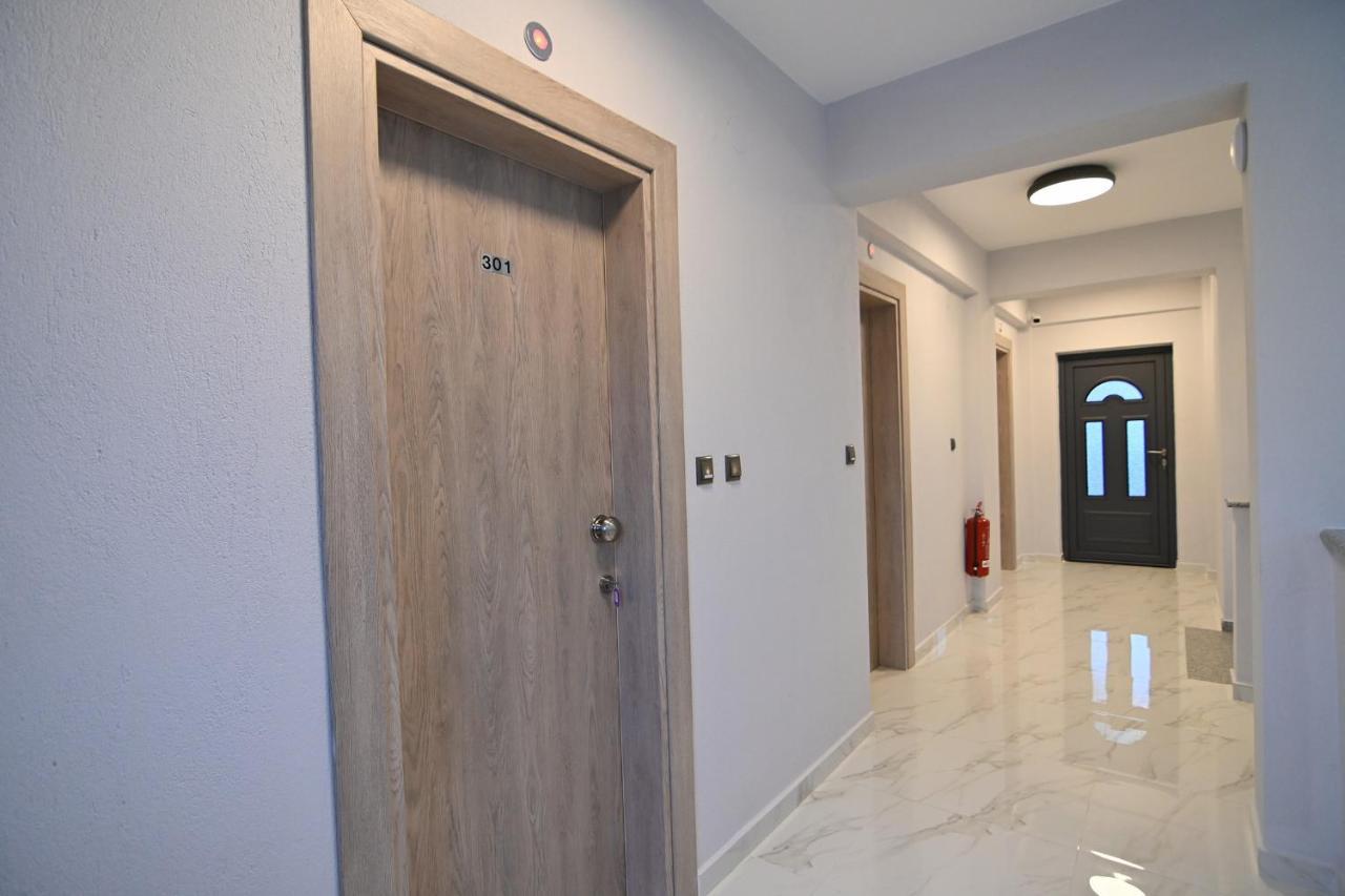 Armonia Luxury Suites Vrasná Exteriör bild