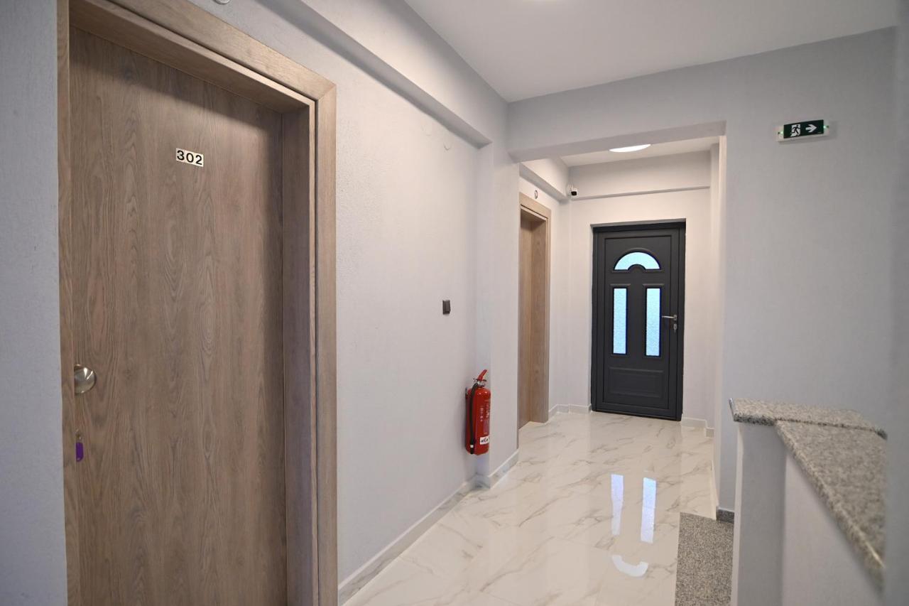 Armonia Luxury Suites Vrasná Exteriör bild
