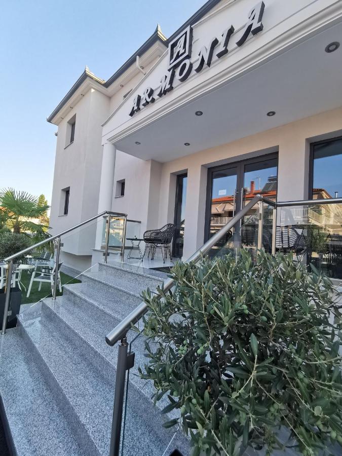 Armonia Luxury Suites Vrasná Exteriör bild