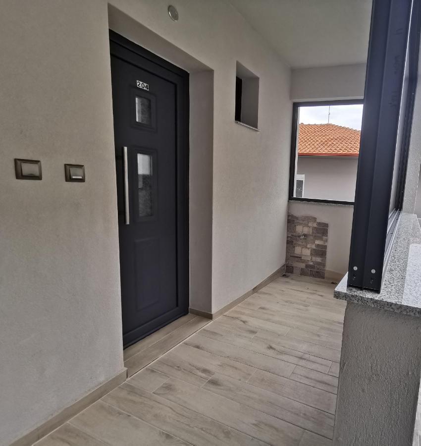 Armonia Luxury Suites Vrasná Exteriör bild